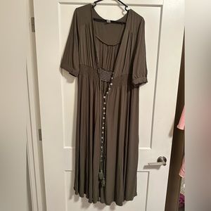 Flowy long green dress, size XXL